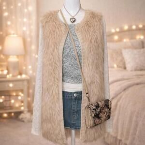 Fur beige tan vest eyeshadow